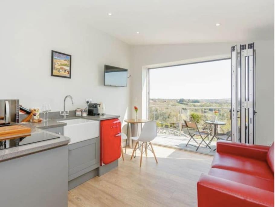 The View At 52, Whitby Appartement Buitenkant foto