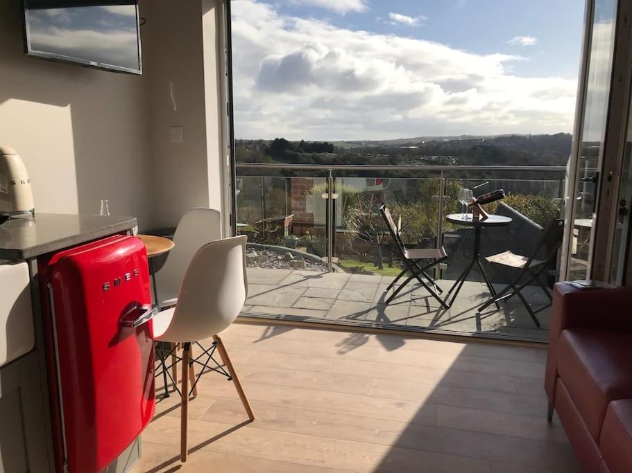The View At 52, Whitby Appartement Buitenkant foto