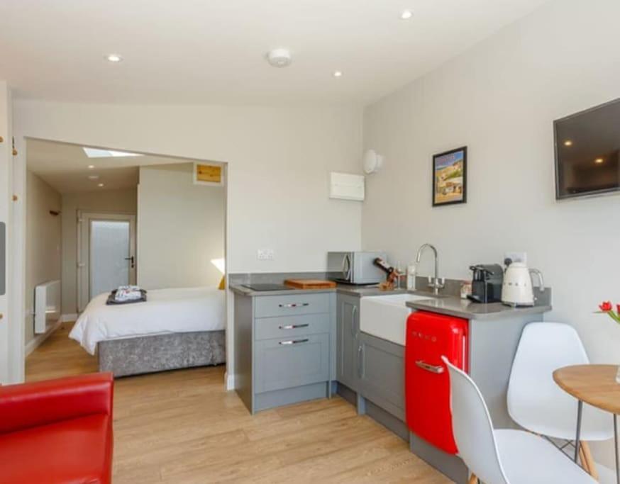 The View At 52, Whitby Appartement Buitenkant foto