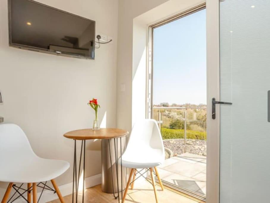 The View At 52, Whitby Appartement Buitenkant foto