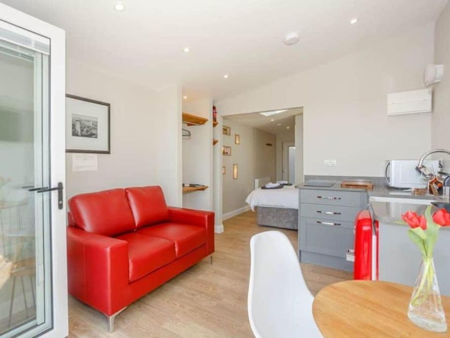 The View At 52, Whitby Appartement Buitenkant foto