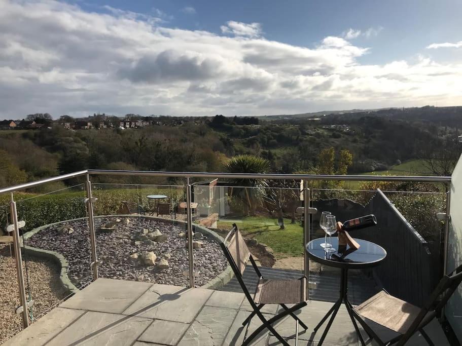 The View At 52, Whitby Appartement Buitenkant foto